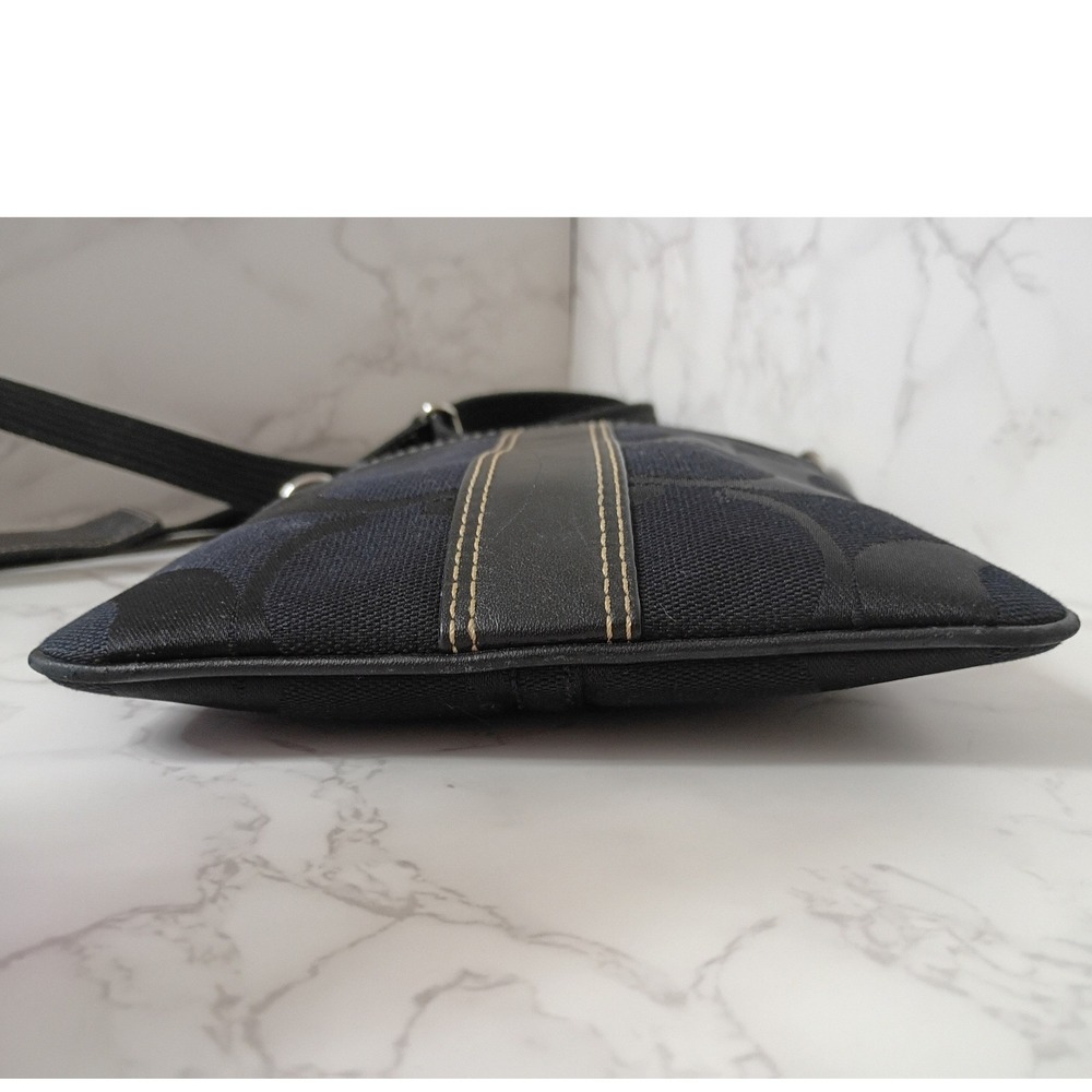 COACH Vintage Signature Stripe Black Jacquard Swingpack Crossbody Bag - EUC - Picture 5 of 10